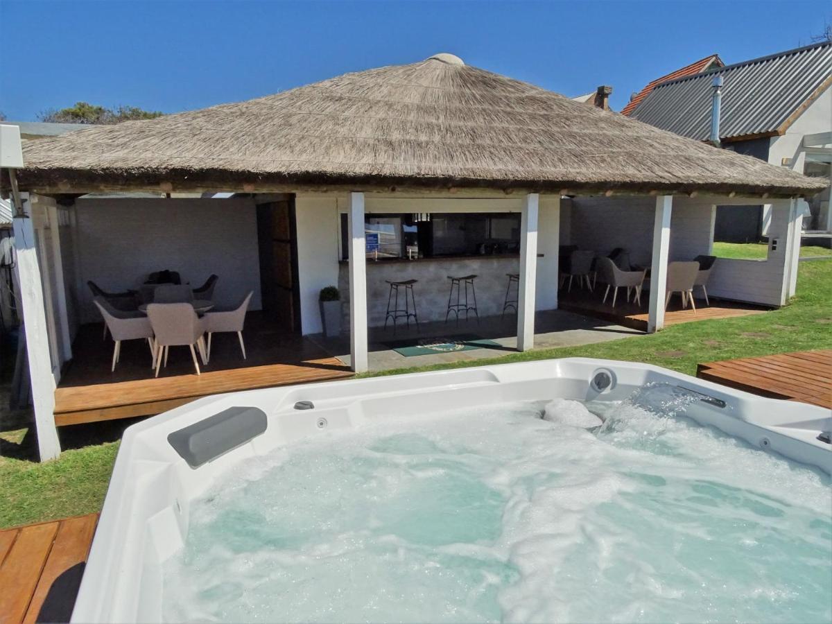 Kanaloah Lodge & Cabins Punta Del Diablo Esterno foto