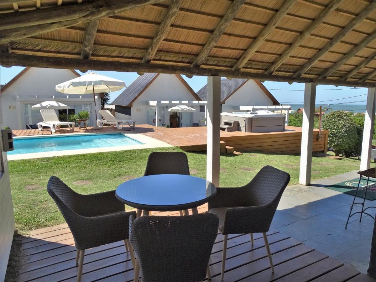 Kanaloah Lodge & Cabins Punta Del Diablo Esterno foto