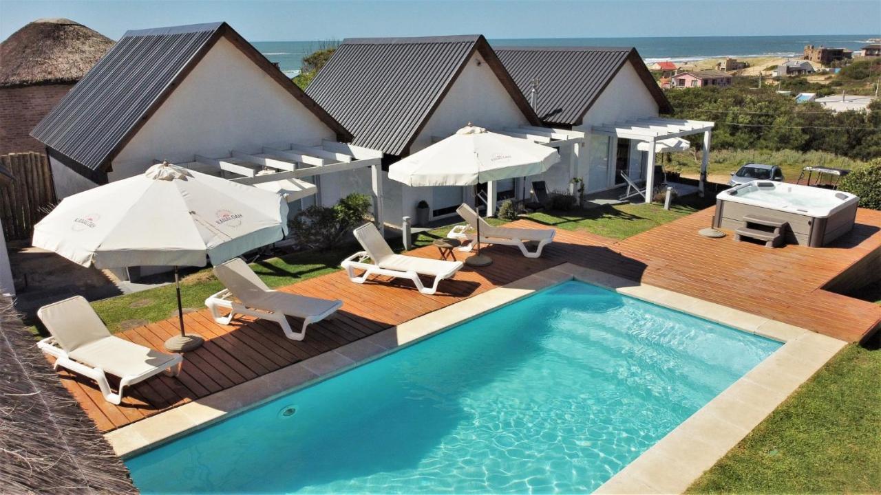 Kanaloah Lodge & Cabins Punta Del Diablo Esterno foto